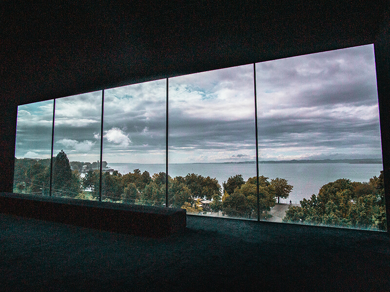 Bregenz-Vorarlberg-Museum Panorama Fenster im Vorarlberg Museum